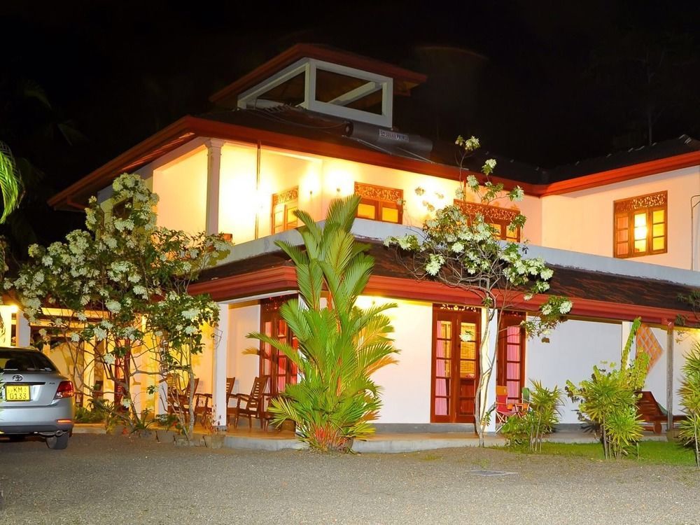 Sakura Villa Bentota Exterior photo